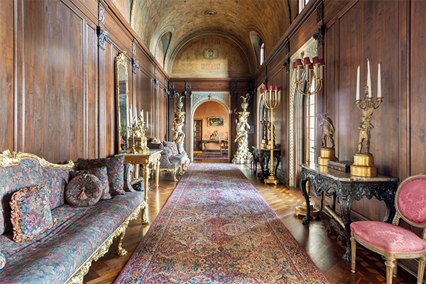 Interior Hallway of an Extraordinary Chicago Penthouse on 1500 North Lake Shore Drive